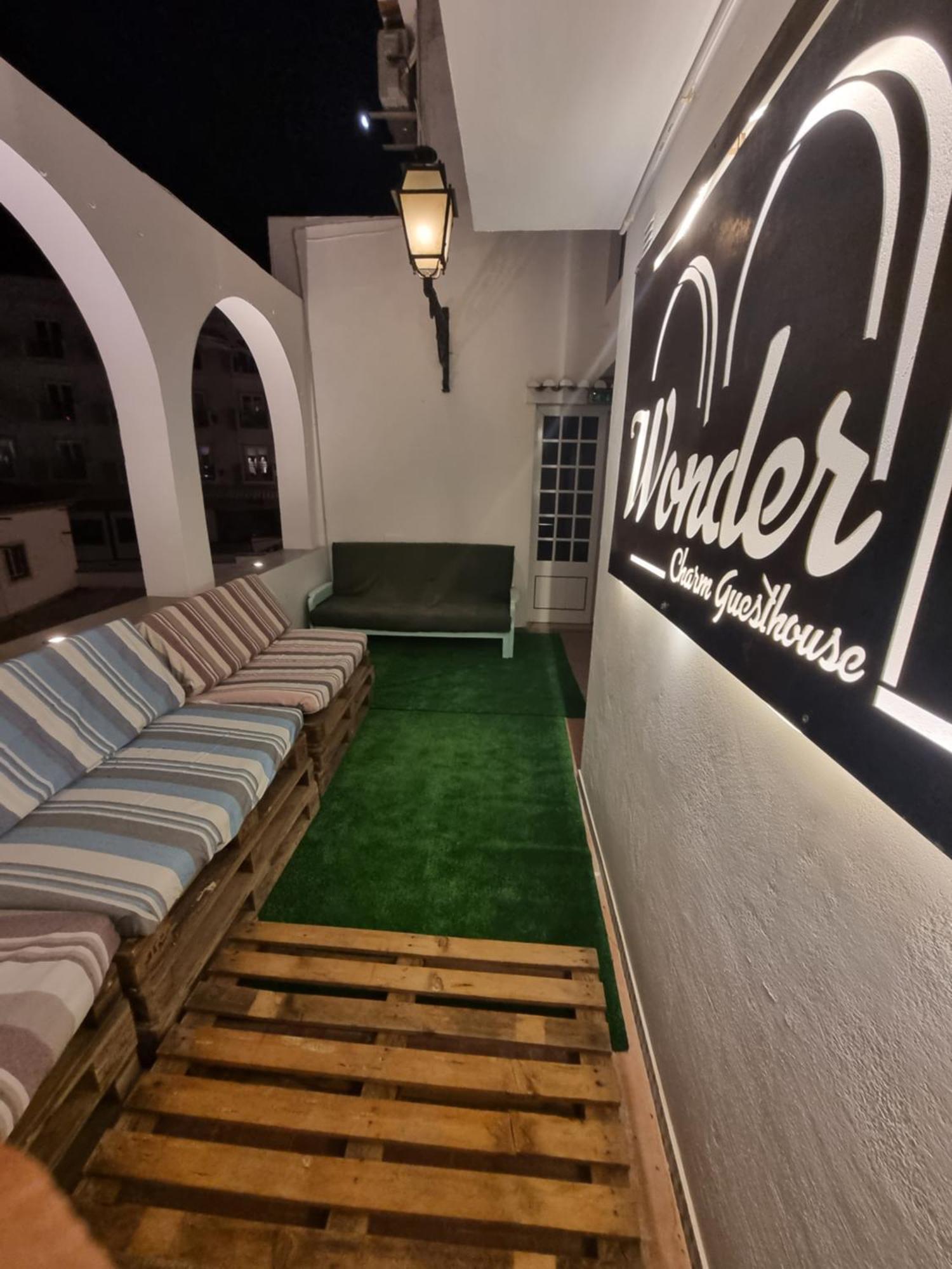 Wonder Charm Guesthouse Albufeira Exteriör bild