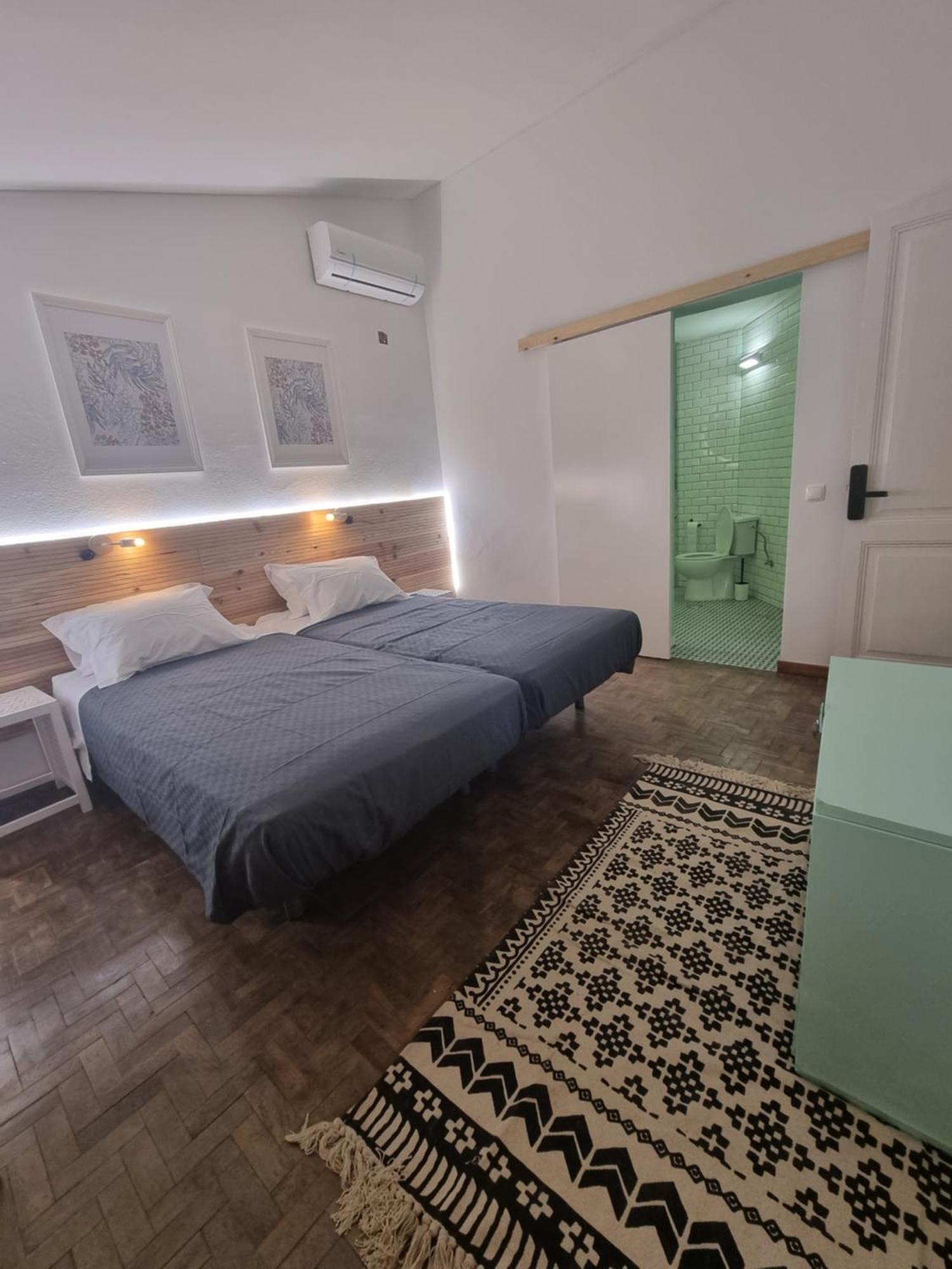 Wonder Charm Guesthouse Albufeira Rum bild
